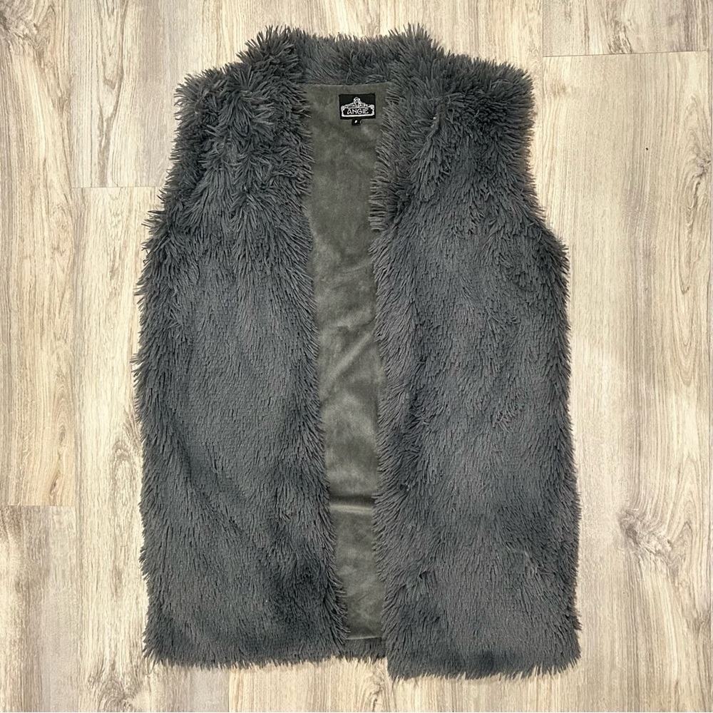 Angie Gray Oversized Faux Fur Shaggy Open Sleeveless Jacket Vest Pockets Size S